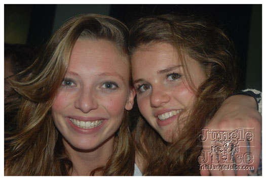 club_chu_chu_opening_nov2010-029