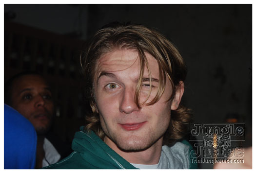 club_chu_chu_opening_nov2010-091