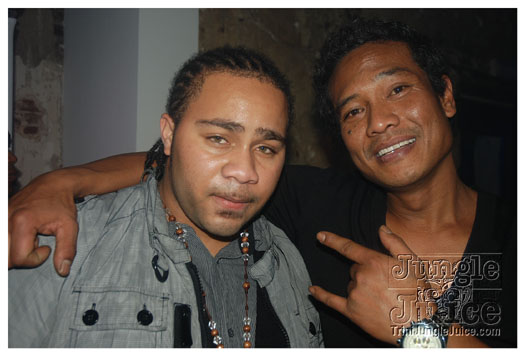 club_chu_chu_opening_nov2010-100