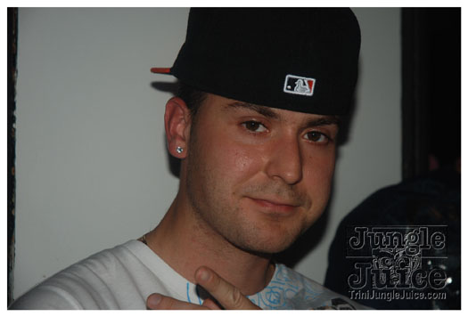 club_chu_chu_opening_nov2010-107