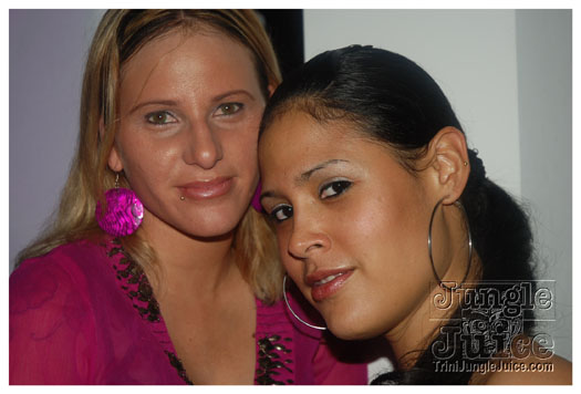 club_chu_chu_opening_nov2010-122