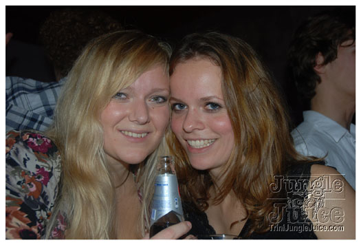 club_chu_chu_opening_nov2010-159