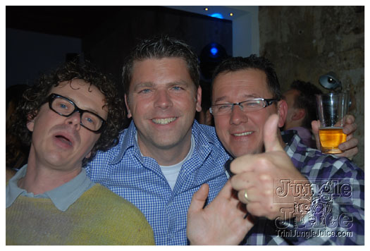 club_chu_chu_opening_nov2010-161