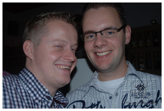 club_chu_chu_opening_nov2010-168