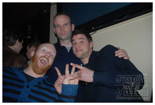 club_chu_chu_opening_nov2010-170