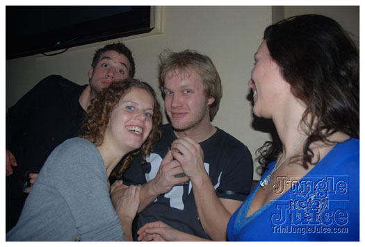 club_chu_chu_opening_nov2010-171