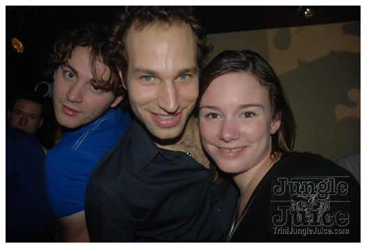 club_chu_chu_opening_nov2010-174