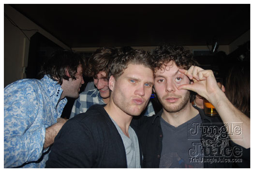 club_chu_chu_opening_nov2010-176