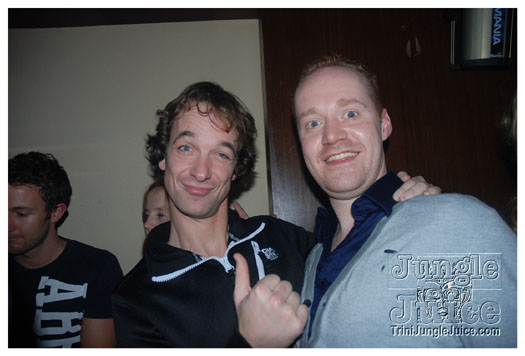 club_chu_chu_opening_nov2010-179