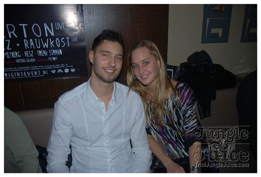 club_chu_chu_opening_nov2010-186