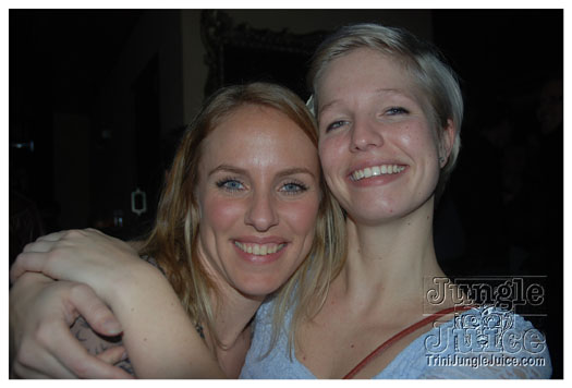 club_chu_chu_opening_nov2010-187