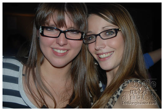 club_chu_chu_opening_nov2010-191