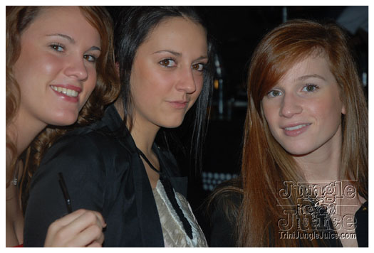 club_chu_chu_opening_nov2010-198