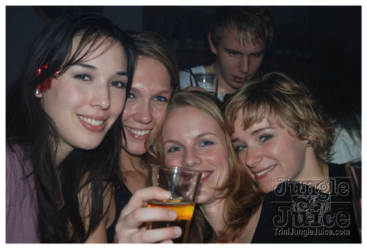 club_chu_chu_opening_nov2010-215