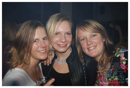 club_chu_chu_opening_nov2010-220