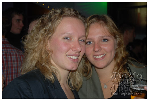 club_chu_chu_opening_nov2010-225