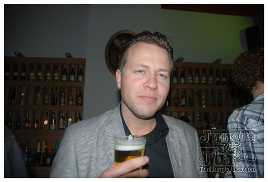 club_chu_chu_opening_nov2010-236