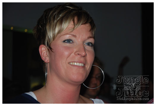 club_chu_chu_opening_nov2010-238