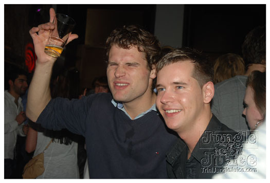 club_chu_chu_opening_nov2010-240