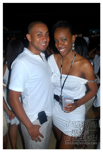 creme_uber_sexy_boat_2010-003