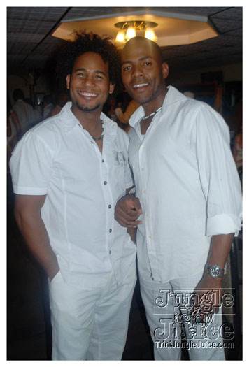 creme_uber_sexy_boat_2010-014