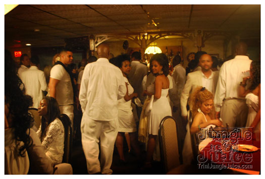 creme_uber_sexy_boat_2010-015