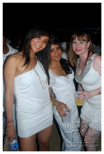 creme_uber_sexy_boat_2010-028