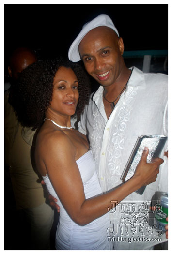 creme_uber_sexy_boat_2010-029