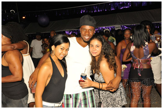 cribs_purple_reign_aug28-081