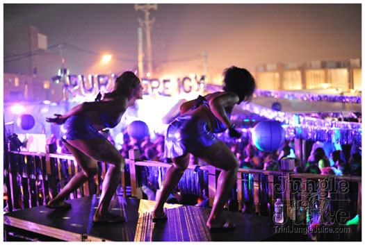 cribs_purple_reign_aug28-086