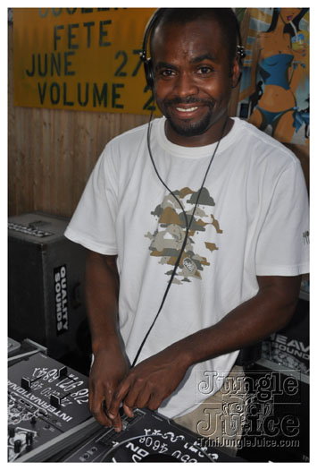 cribs_solid_gold_jun20-011