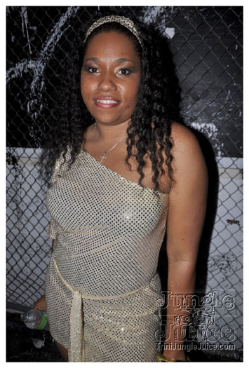 cribs_solid_gold_jun20-110