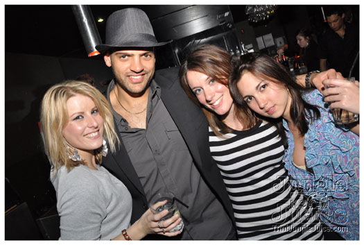 de_mad_hatters_ball_apr10-095