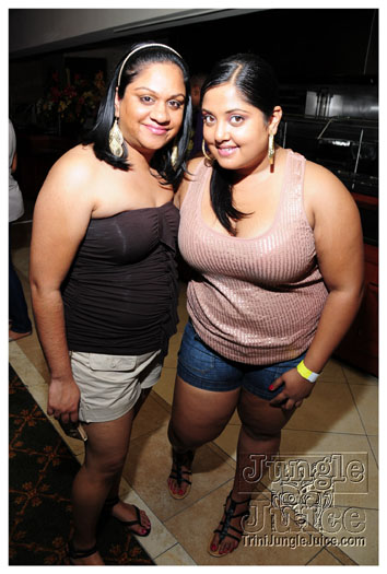 friends_miami_carnival_2010-037