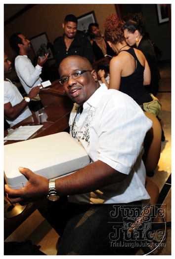 friends_miami_carnival_2010-062