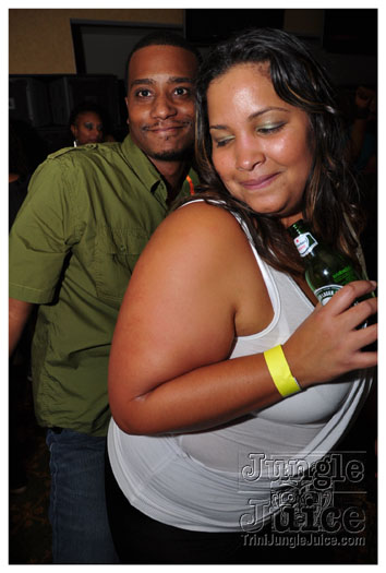 friends_miami_carnival_2010-072