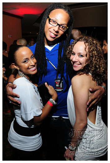 friends_miami_carnival_2010-095