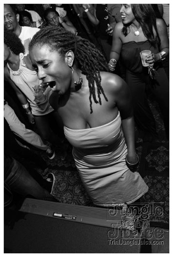 friends_miami_carnival_2010-110