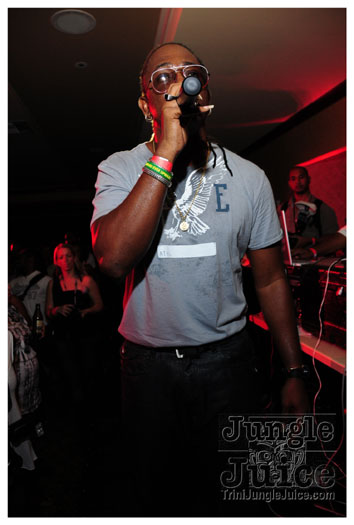 friends_miami_carnival_2010-113