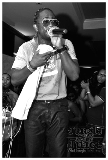 friends_miami_carnival_2010-117