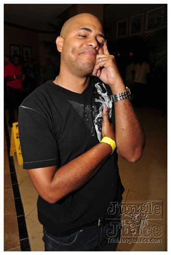 friends_miami_carnival_2010-127