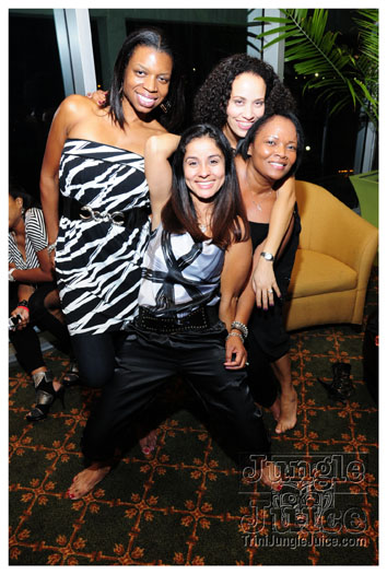 friends_miami_carnival_2010-129