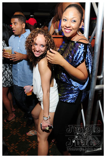 friends_miami_carnival_2010-136