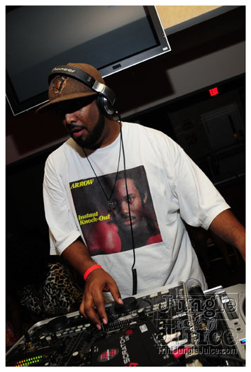 friends_miami_carnival_2010-143