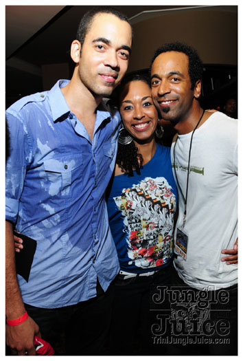 friends_miami_carnival_2010-202