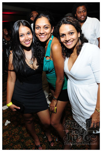 friends_miami_carnival_2010-203