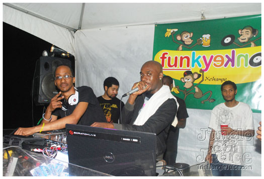 funky_monkey_aug6-009