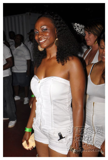 glow_barbados_jul29_2010-045