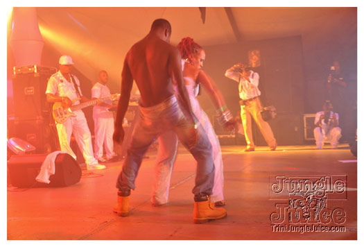 glow_barbados_jul29_2010-063