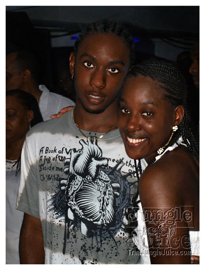 glow_barbados_jul29_2010-095